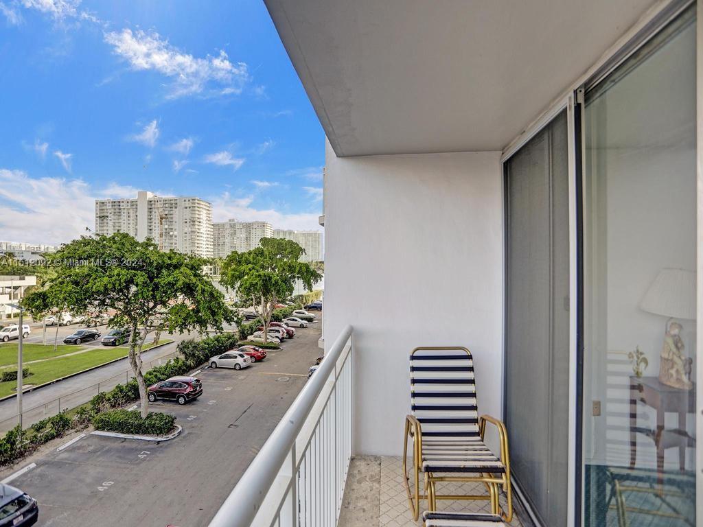 18051 Biscayne Blvd Unit: 304