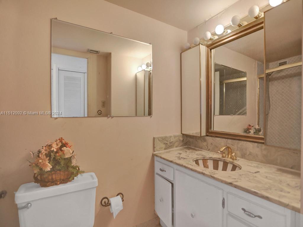 18051 Biscayne Blvd Unit: 304