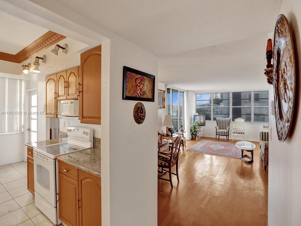 18051 Biscayne Blvd Unit: 304