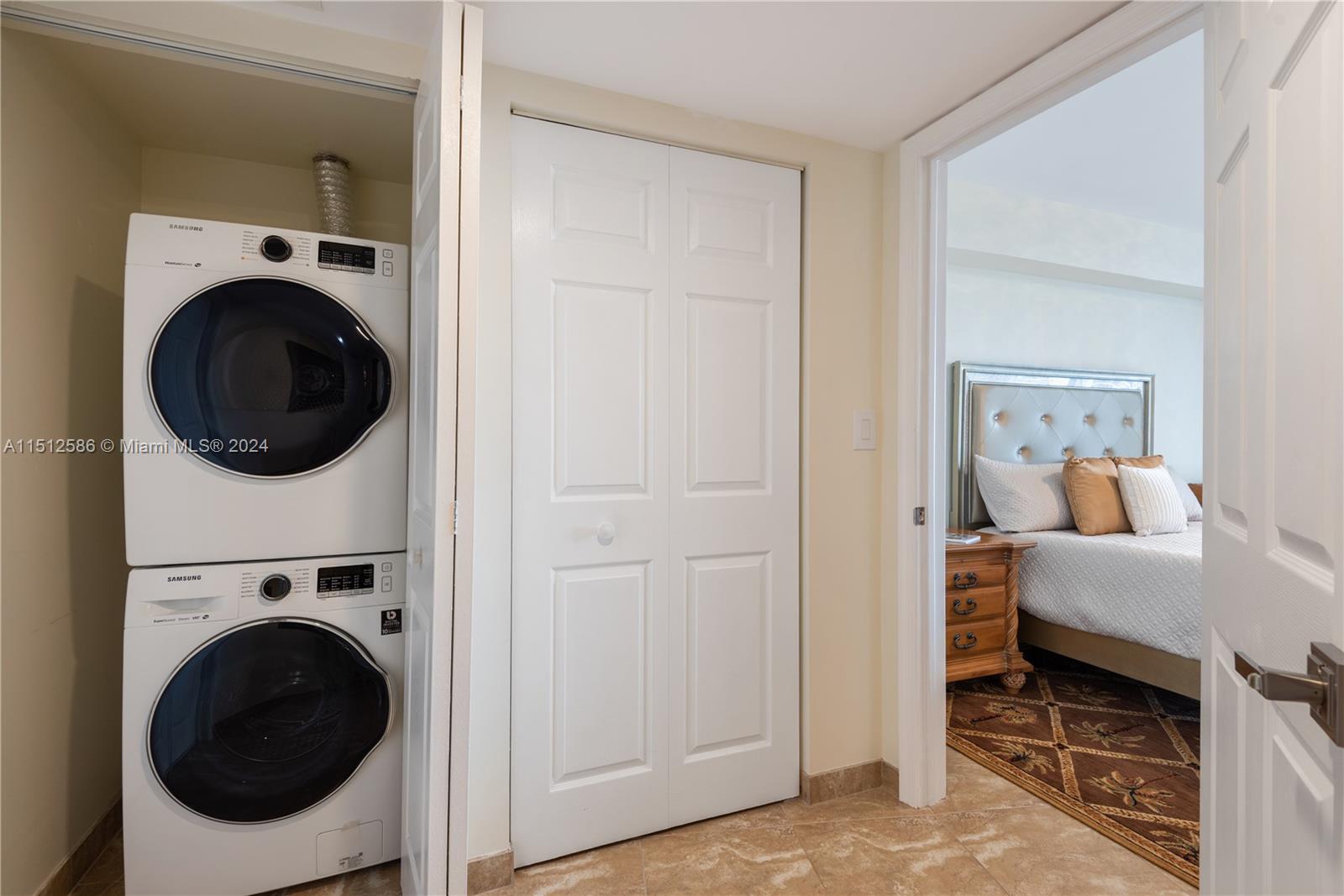 3530 Mystic Pointe Dr Unit: 2208