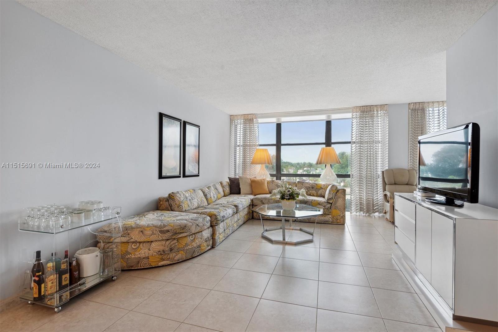 1000 Parkview Dr Unit: 423