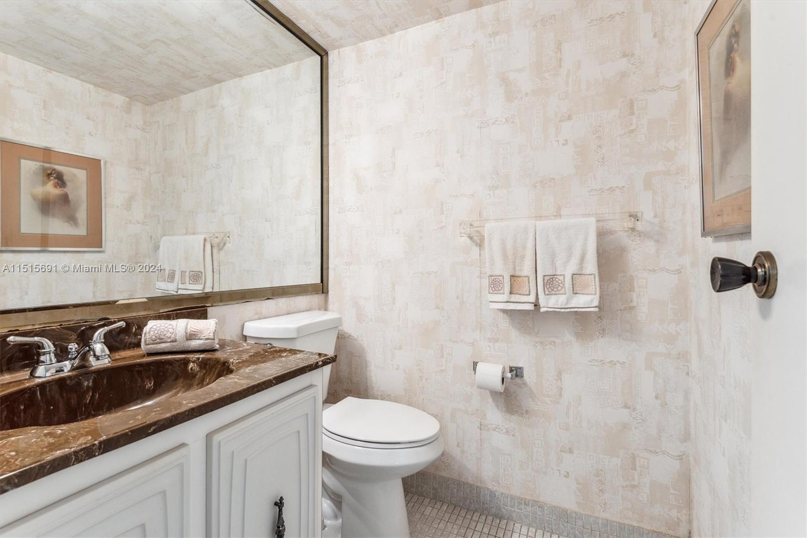 1000 Parkview Dr Unit: 423