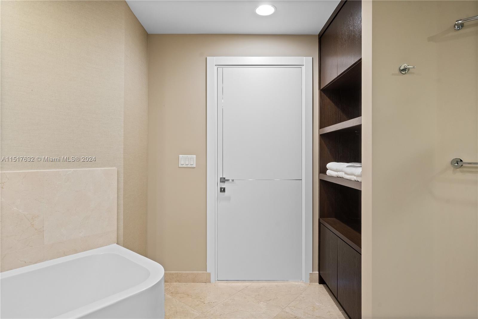250 Sunny Isles Blvd Unit: 3-TS4