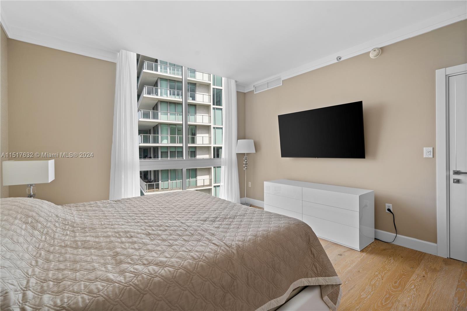 250 Sunny Isles Blvd Unit: 3-TS4
