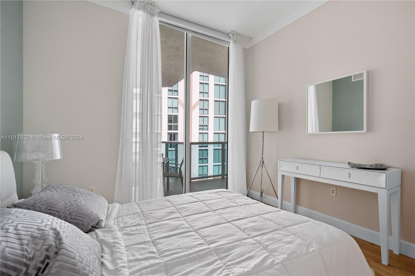 250 Sunny Isles Blvd Unit: 3-TS4