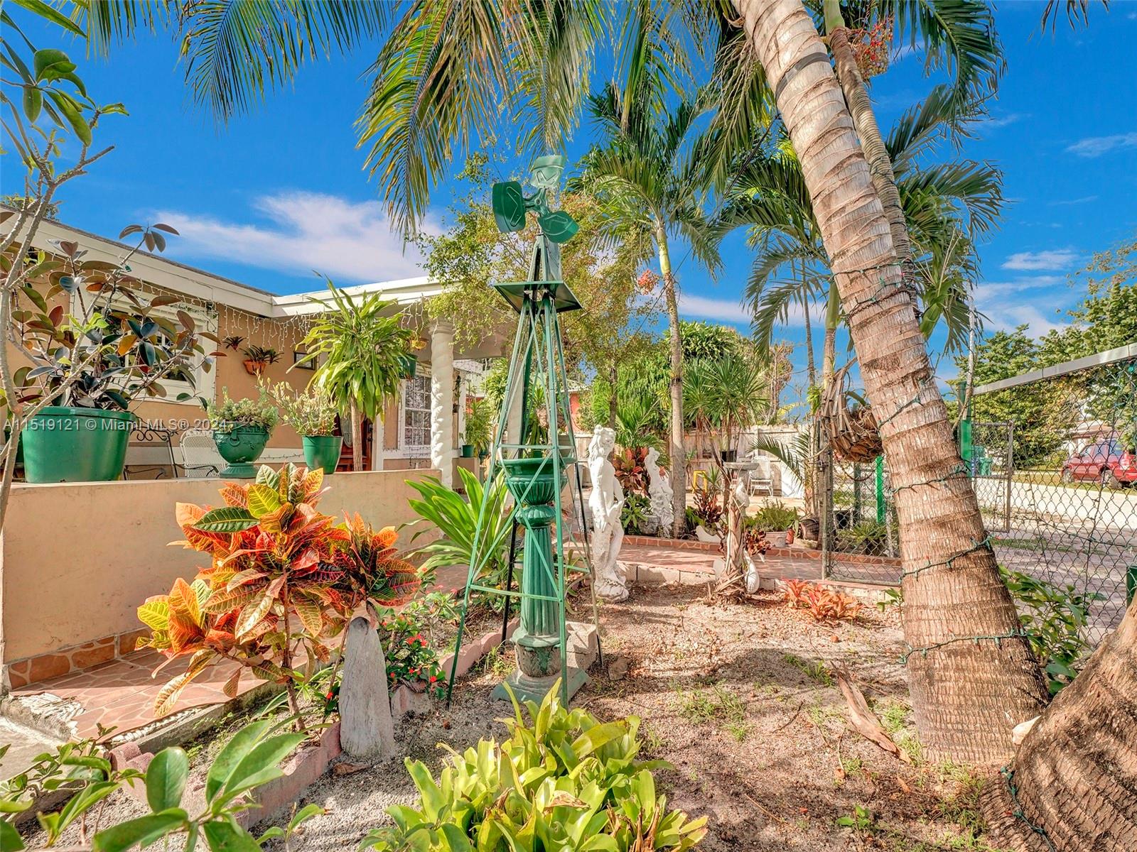 726 NW 116th St