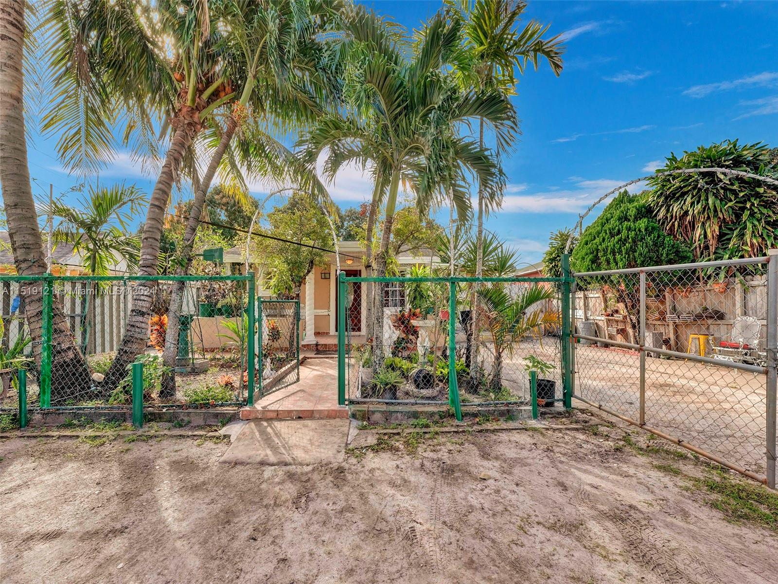 726 NW 116th St