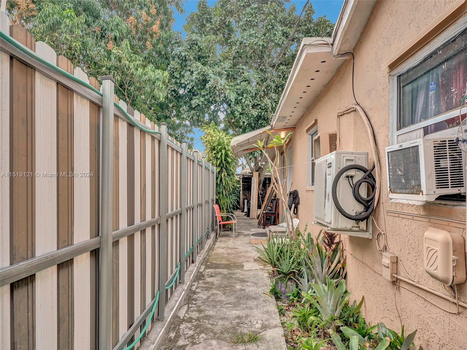 726 NW 116th St