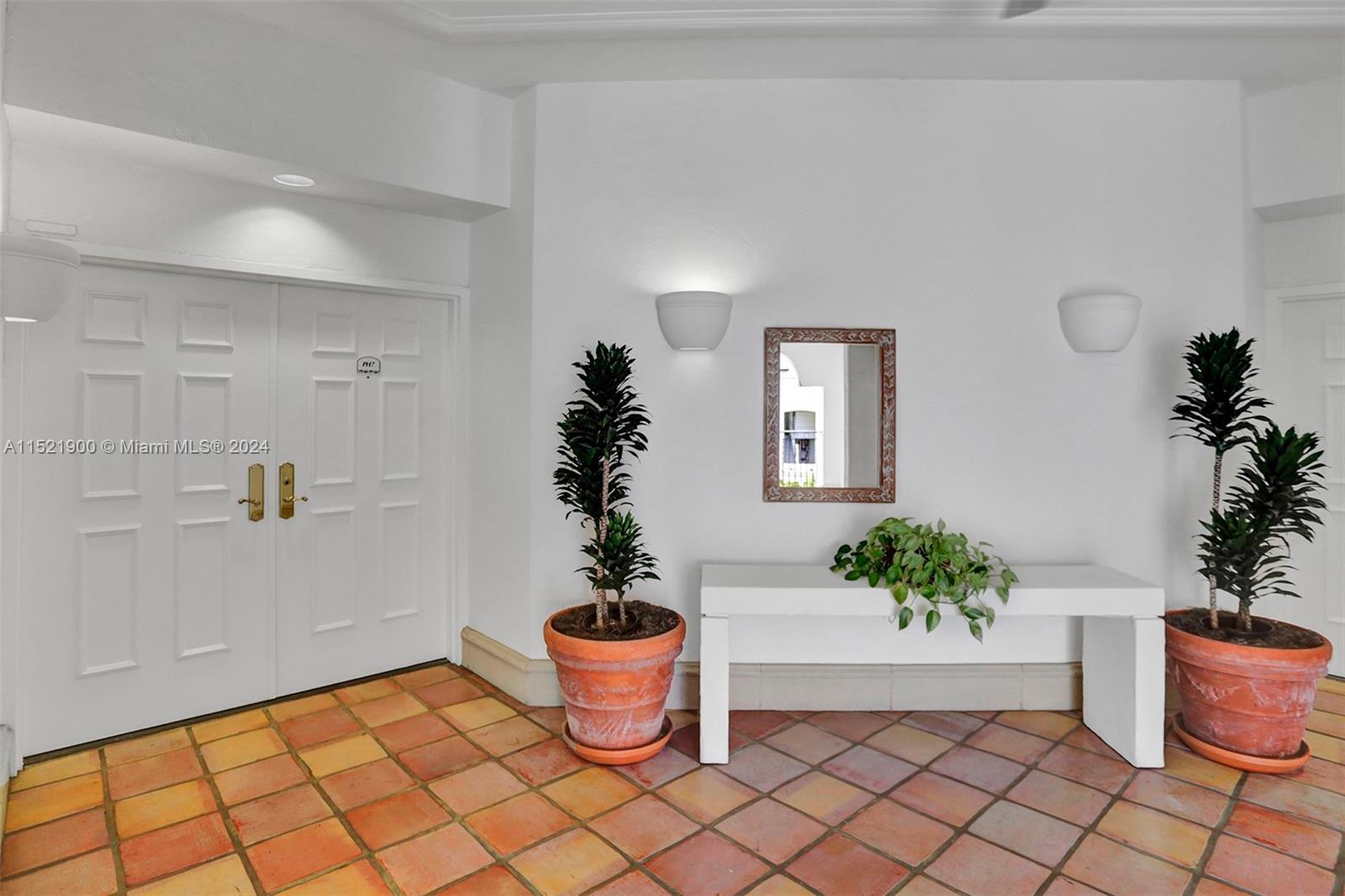 3900 Island Blvd Unit: PH-7