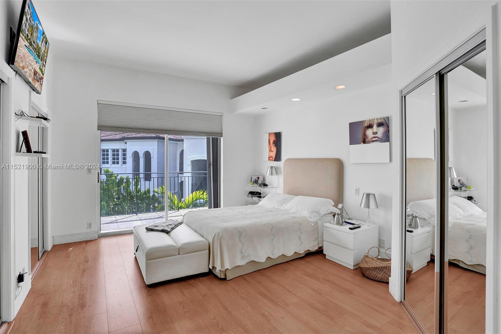 3900 Island Blvd Unit: PH-7
