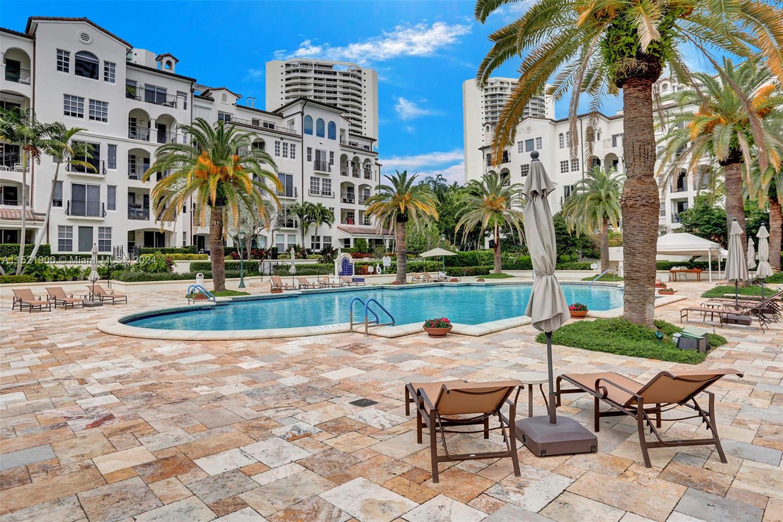 3900 Island Blvd Unit: PH-7