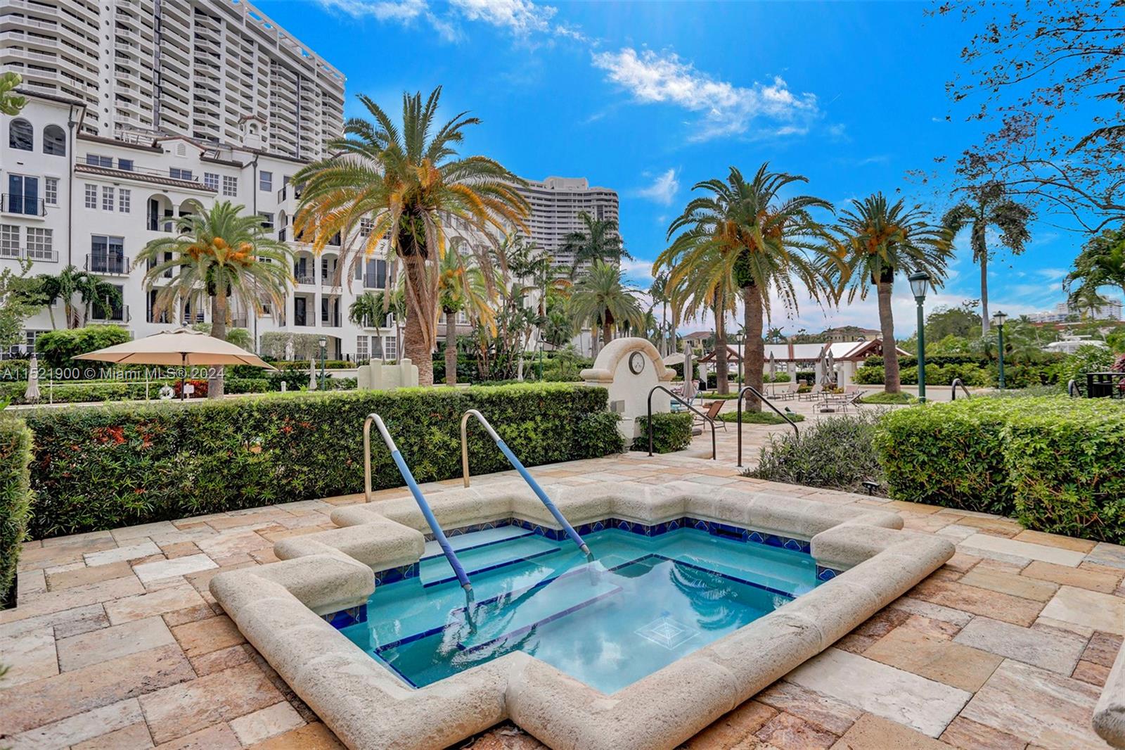 3900 Island Blvd Unit: PH-7