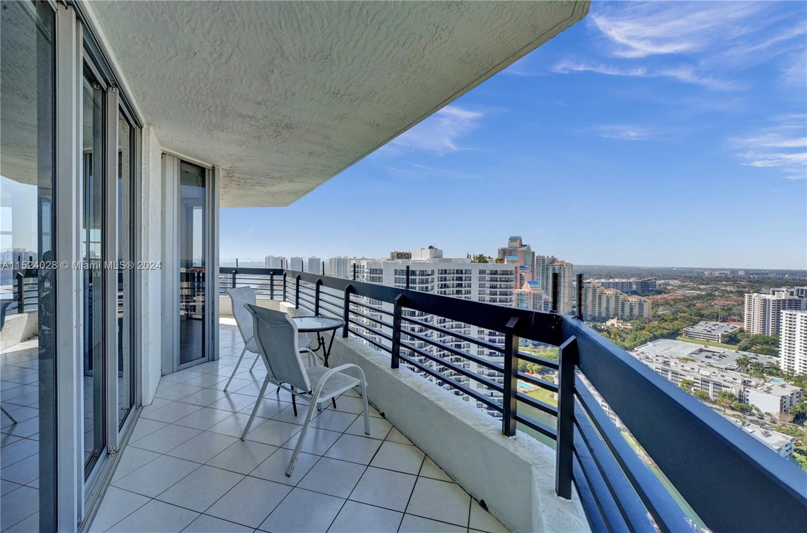 3500 Mystic Pointe Dr Unit: 3601