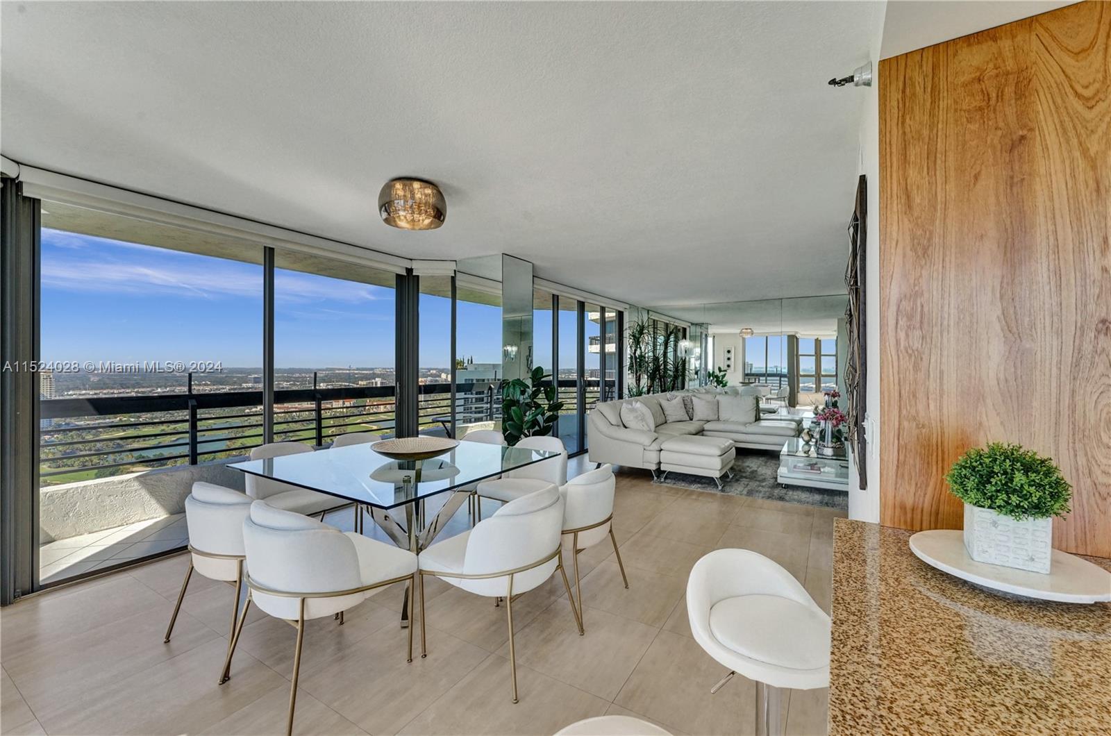 3500 Mystic Pointe Dr Unit: 3601