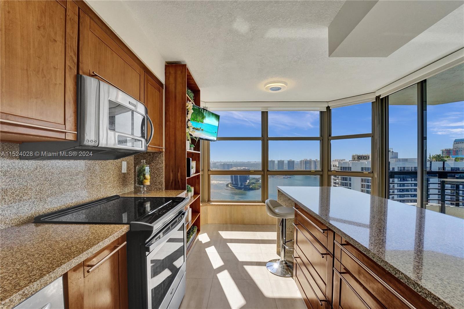 3500 Mystic Pointe Dr Unit: 3601