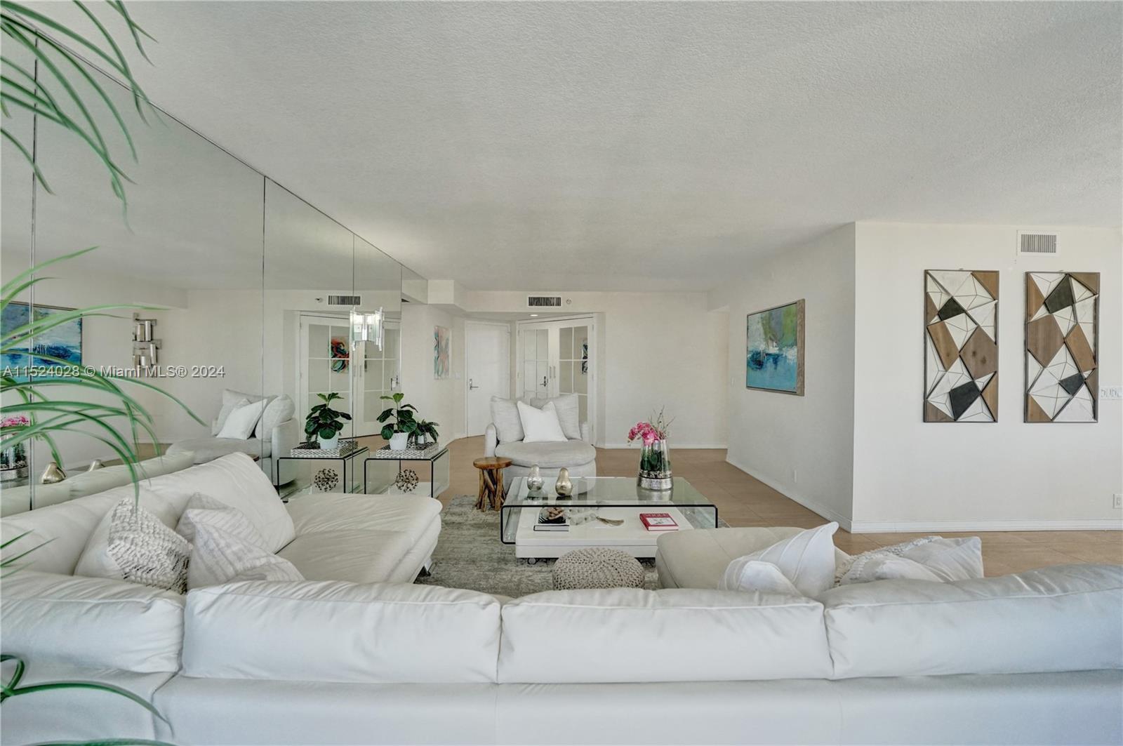 3500 Mystic Pointe Dr Unit: 3601