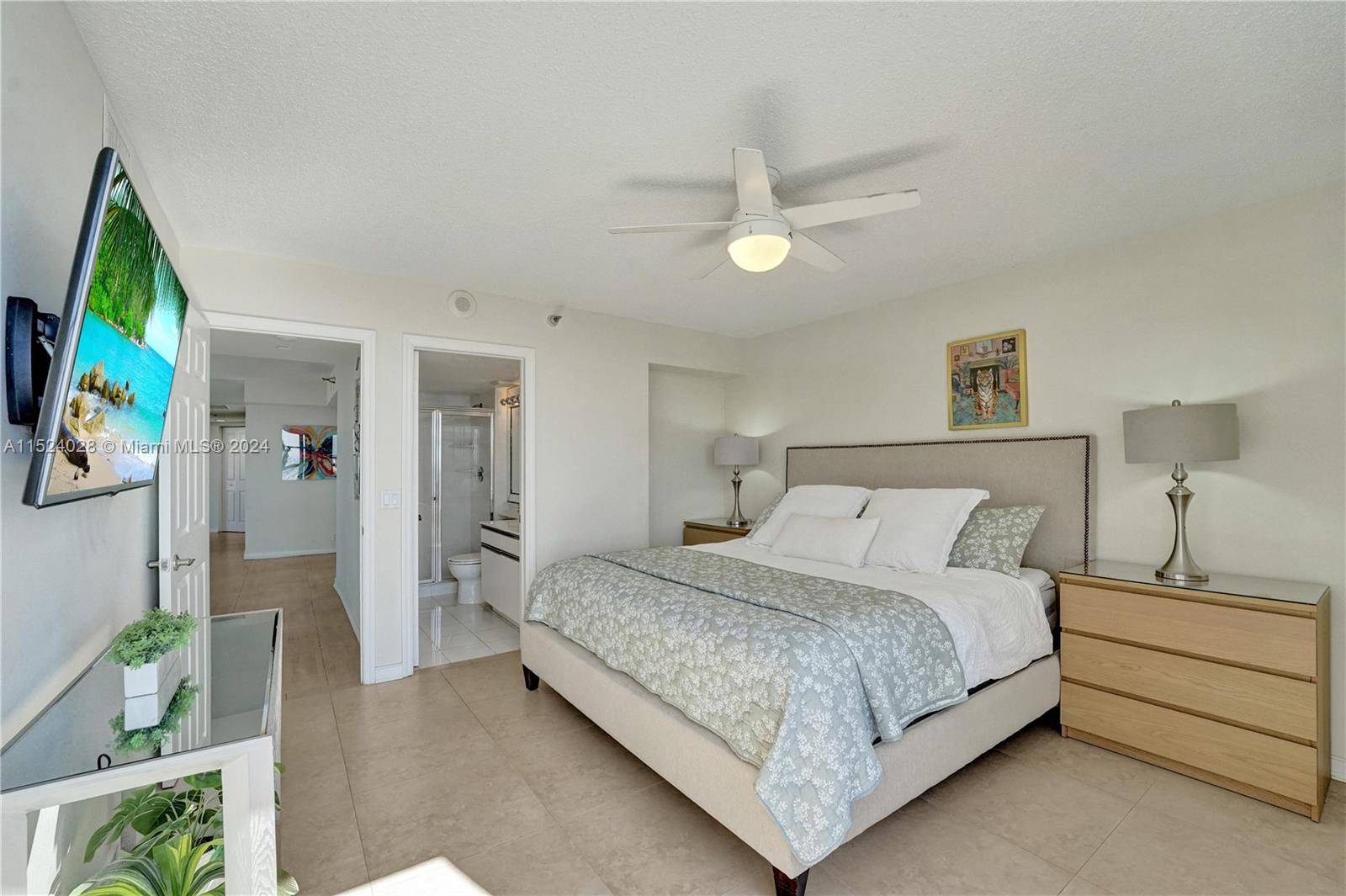 3500 Mystic Pointe Dr Unit: 3601