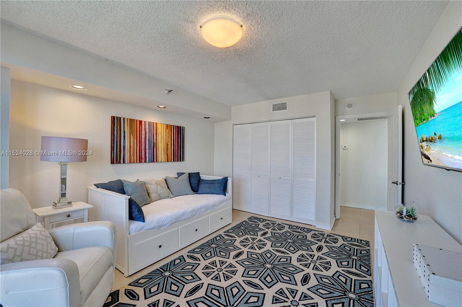 3500 Mystic Pointe Dr Unit: 3601