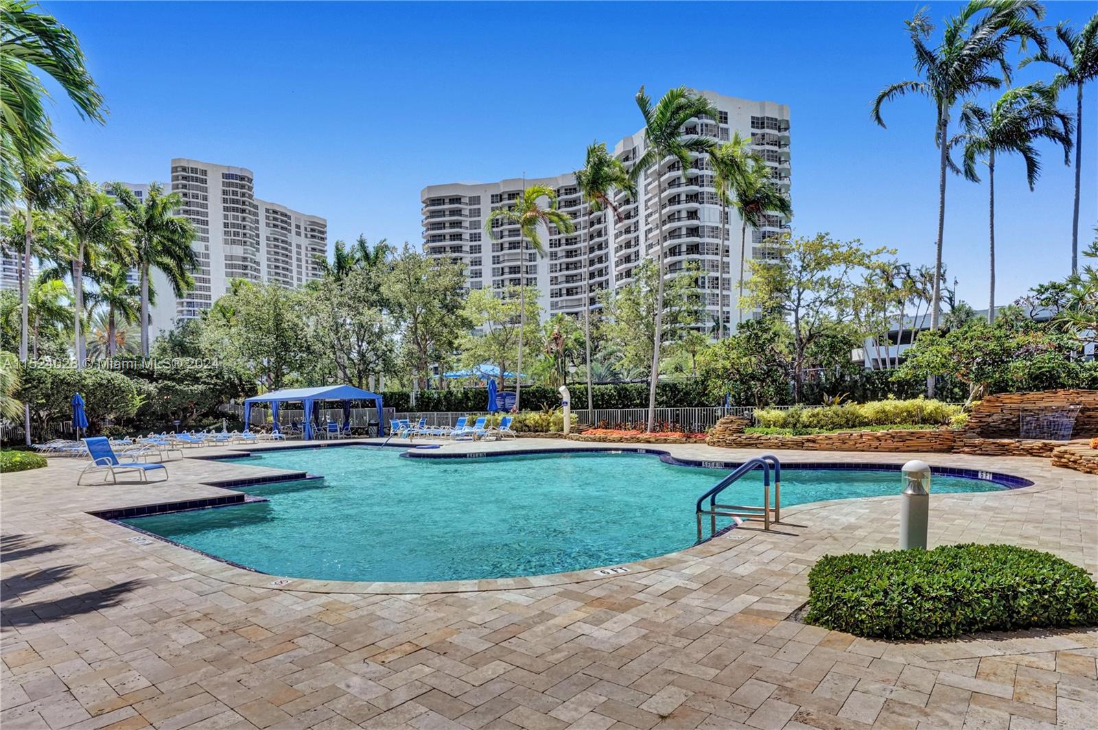 3500 Mystic Pointe Dr Unit: 3601