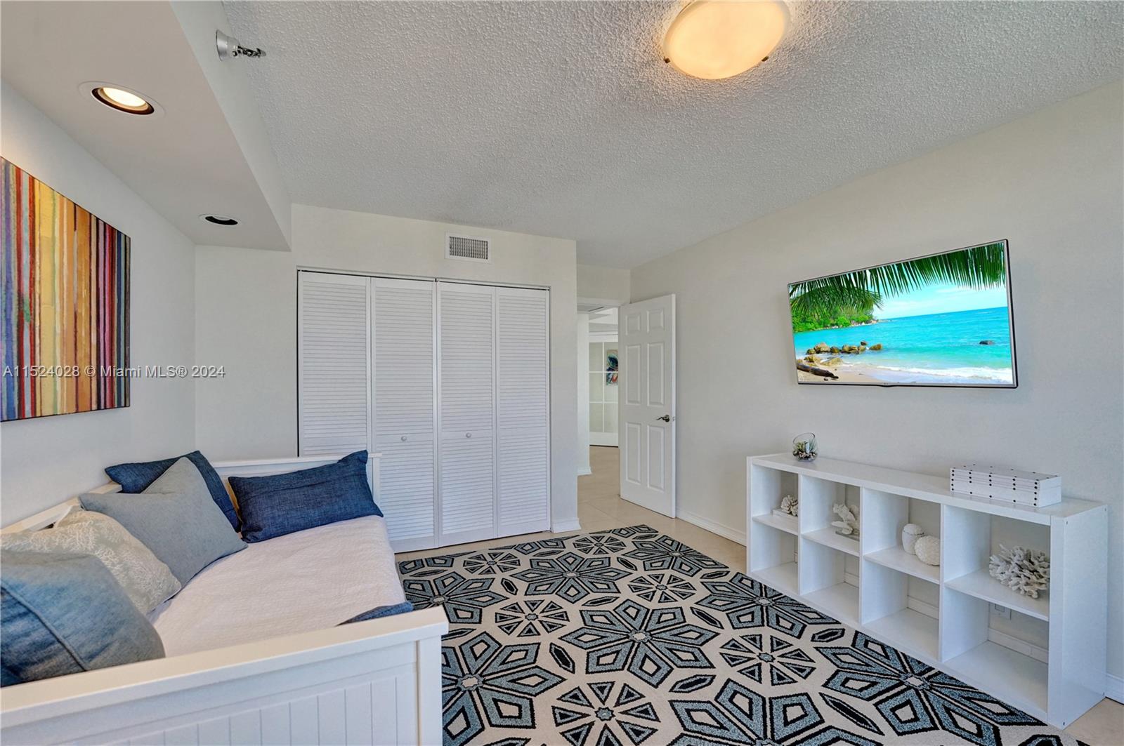 3500 Mystic Pointe Dr Unit: 3601