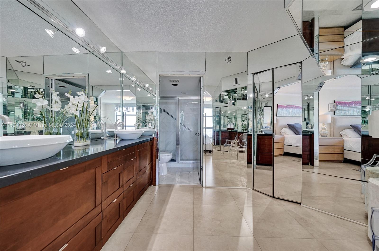3500 Mystic Pointe Dr Unit: 3601
