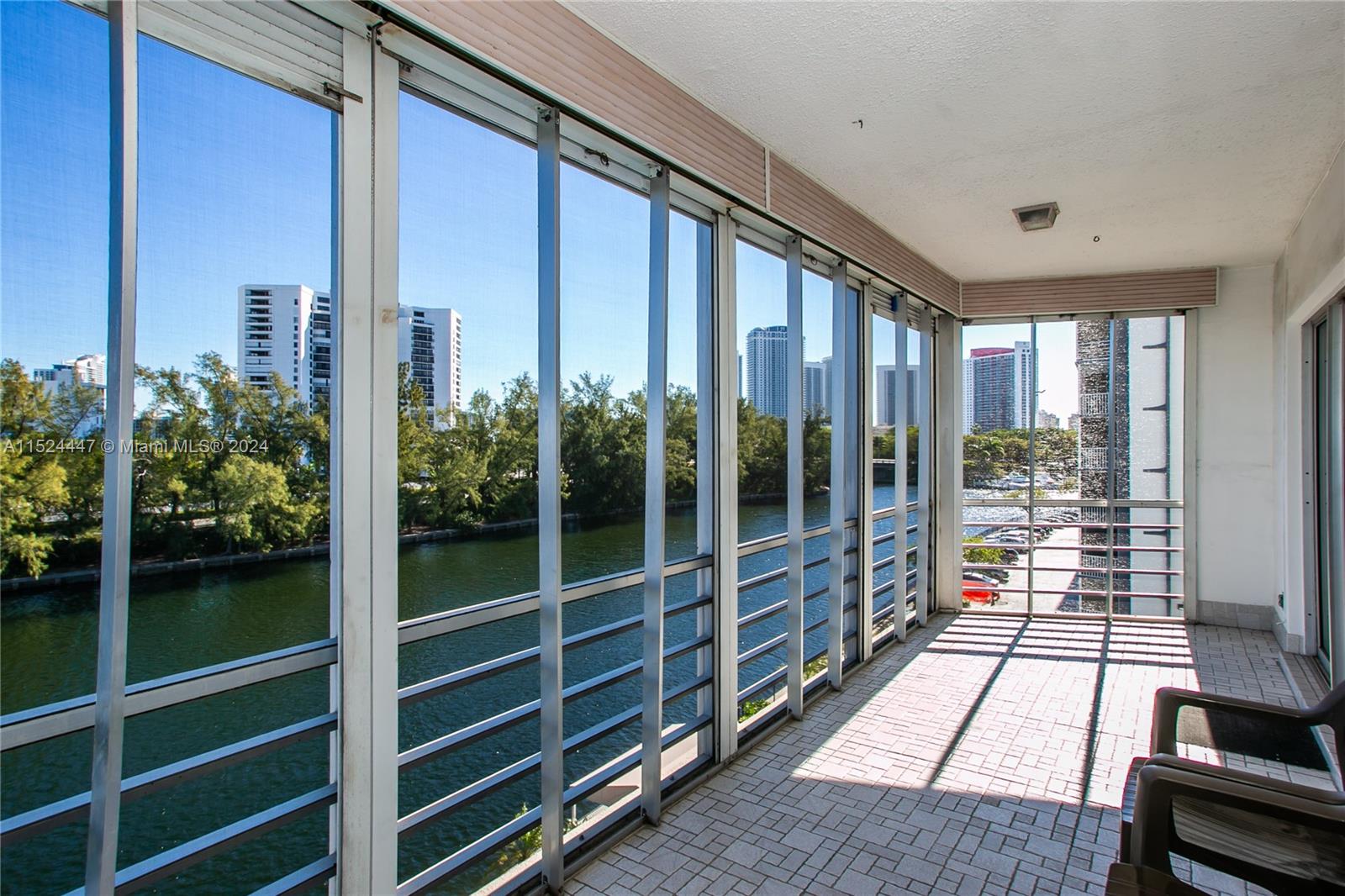 400 Diplomat Pkwy Unit: 514