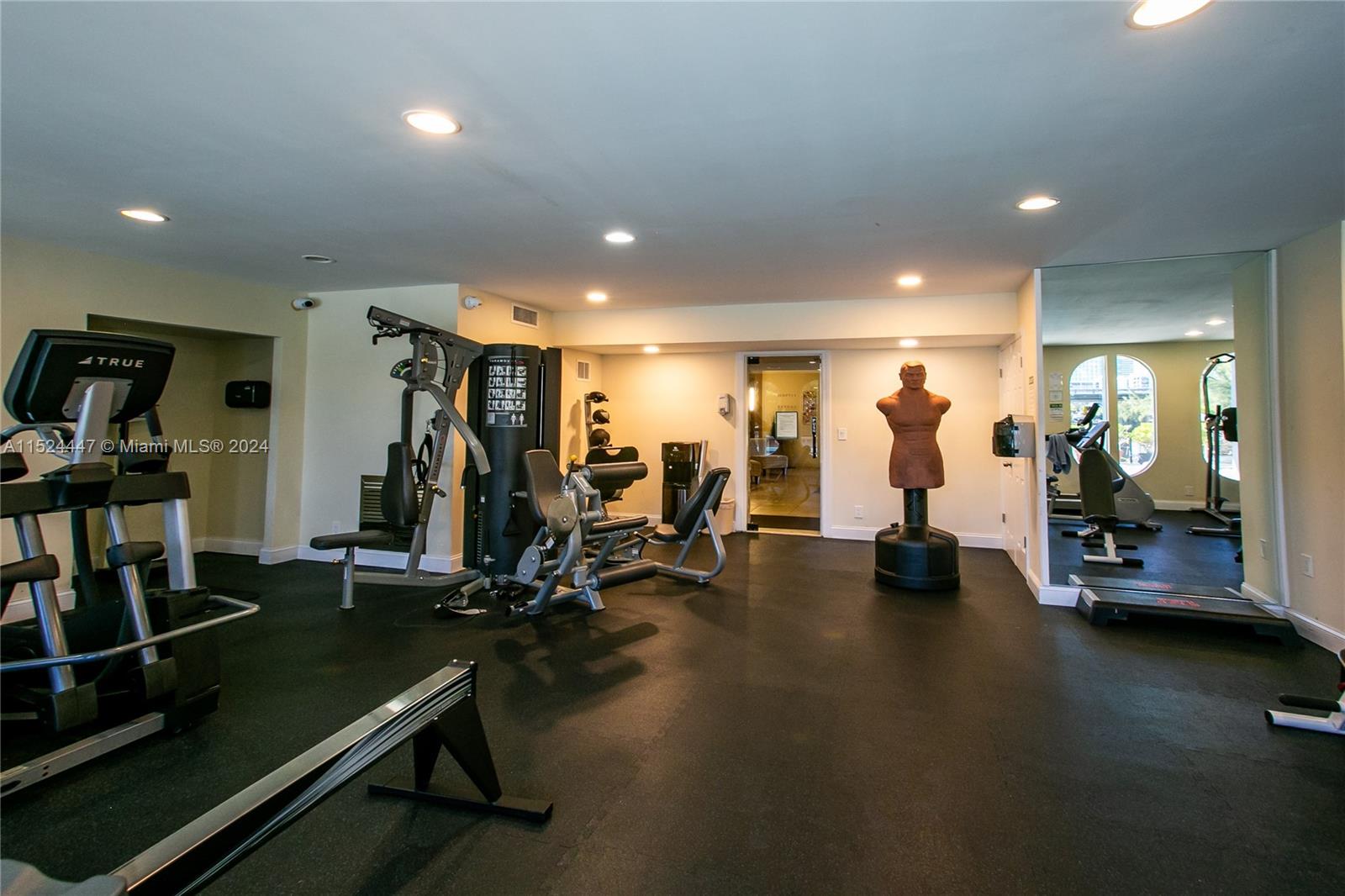 400 Diplomat Pkwy Unit: 514