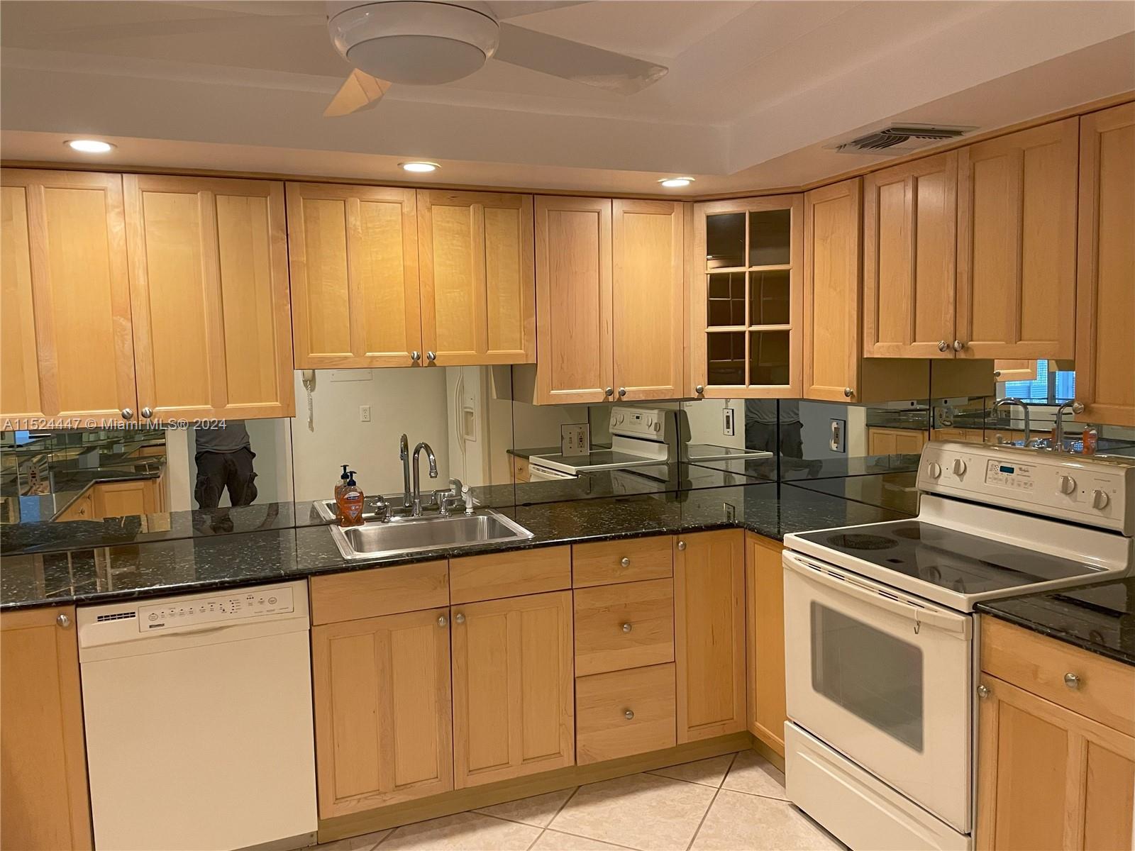 400 Diplomat Pkwy Unit: 514