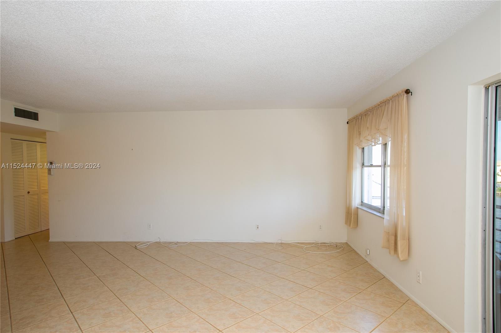 400 Diplomat Pkwy Unit: 514