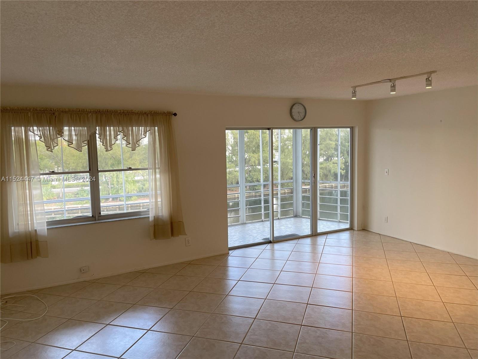 400 Diplomat Pkwy Unit: 514