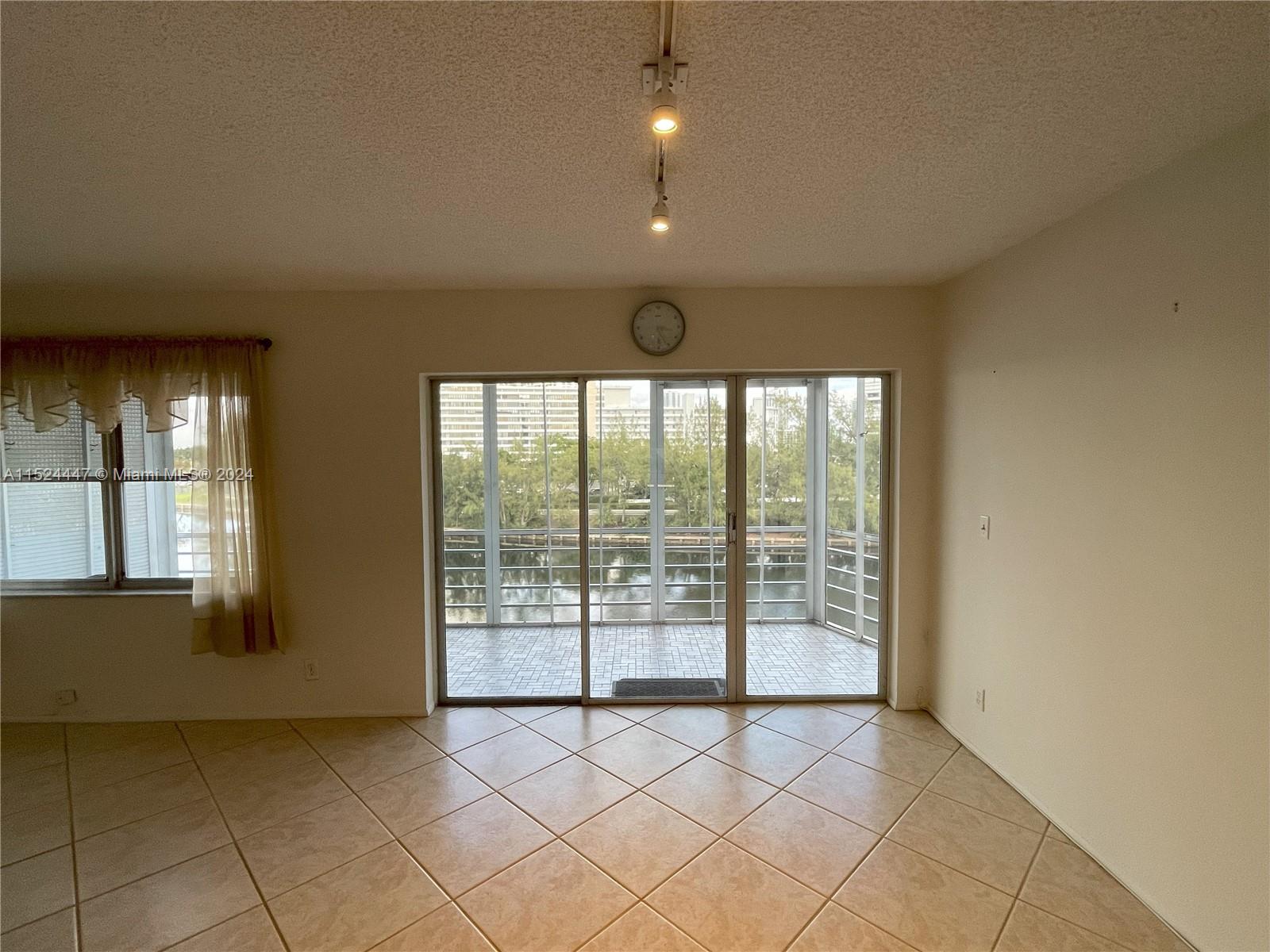 400 Diplomat Pkwy Unit: 514
