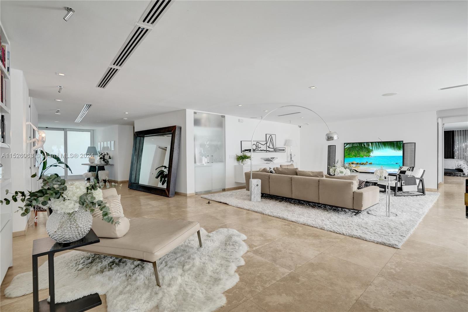 660 S Mashta Dr