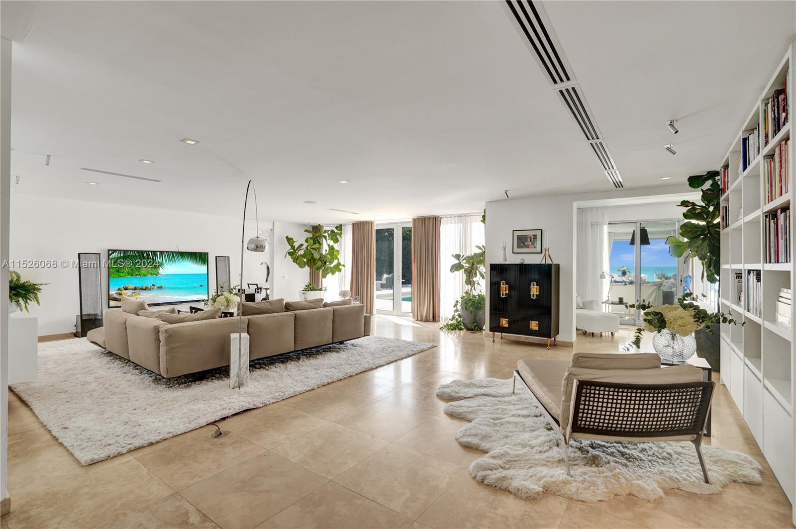660 S Mashta Dr