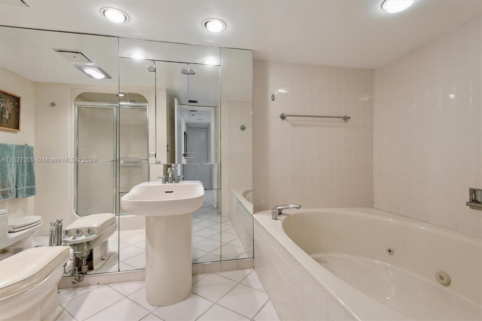 300 Three Islands Blvd Unit: 603