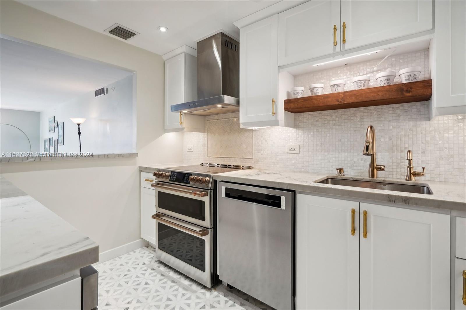 20505 E Country Club Dr Unit: 1638