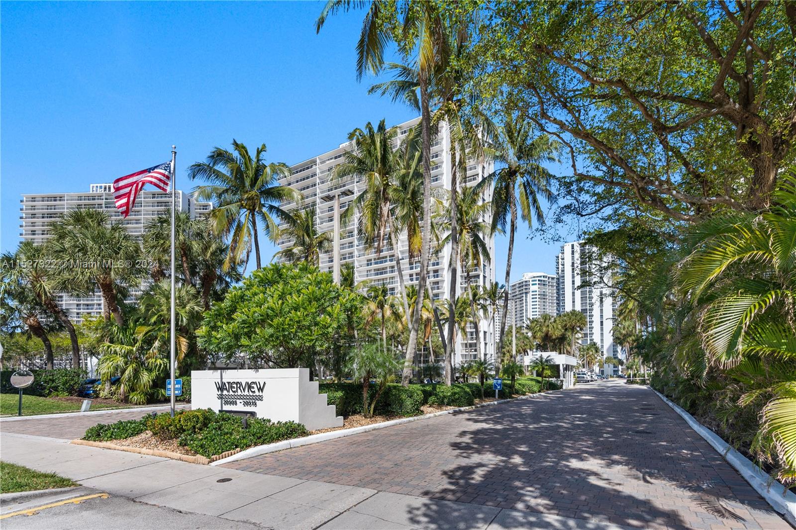 20505 E Country Club Dr Unit: 1638