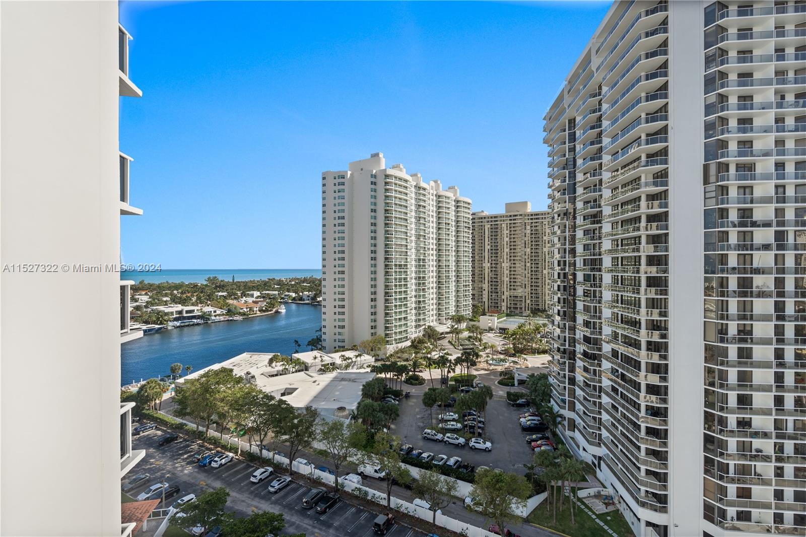 20505 E Country Club Dr Unit: 1638