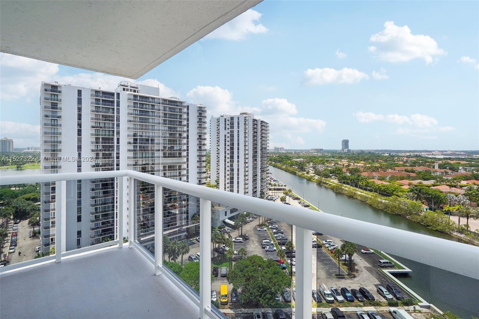 20505 E Country Club Dr Unit: 1638