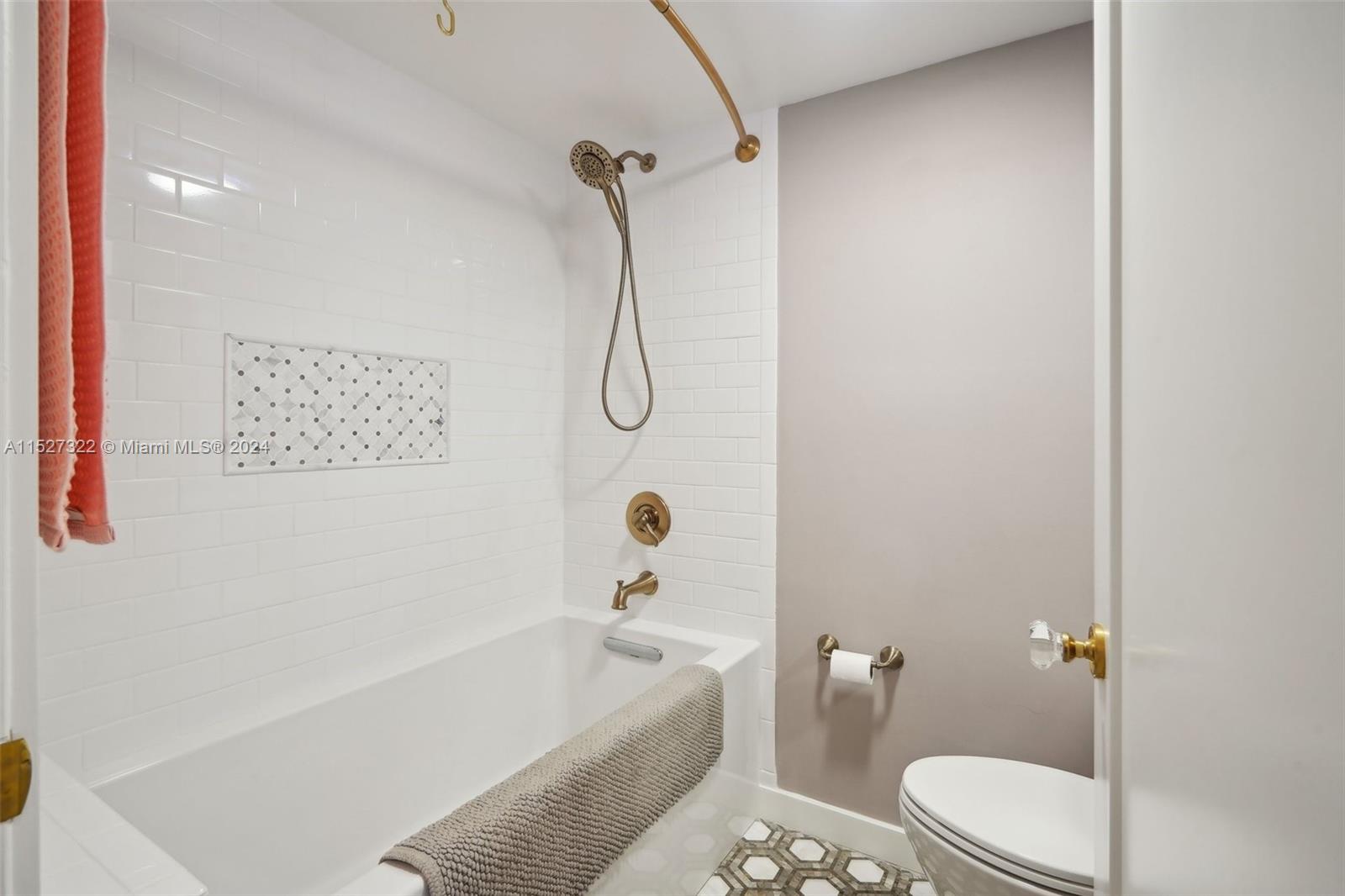 20505 E Country Club Dr Unit: 1638