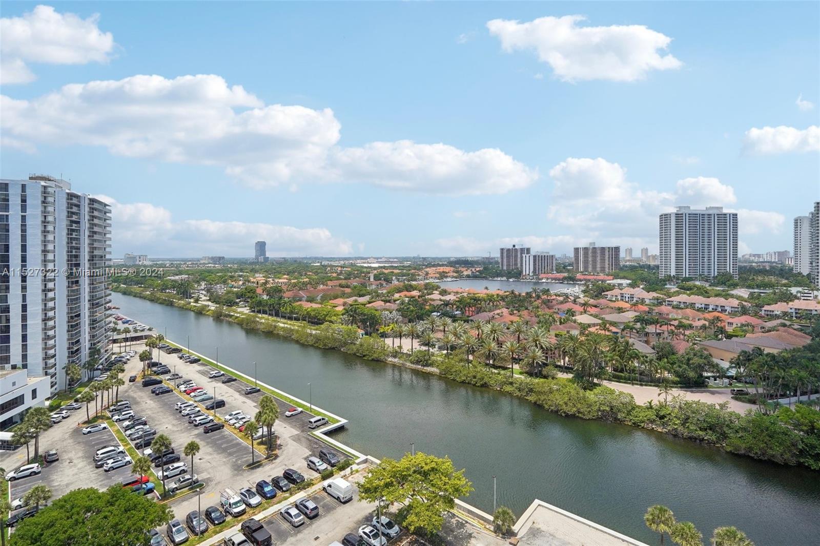 20505 E Country Club Dr Unit: 1638