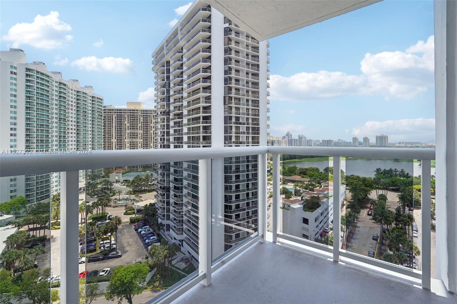 20505 E Country Club Dr Unit: 1638