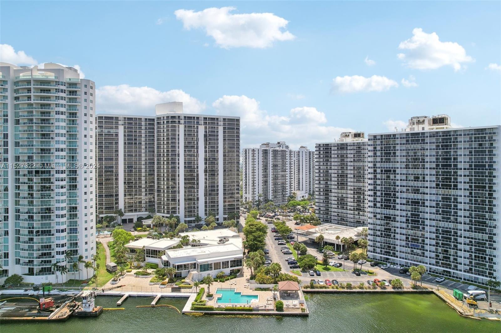 20505 E Country Club Dr Unit: 1638