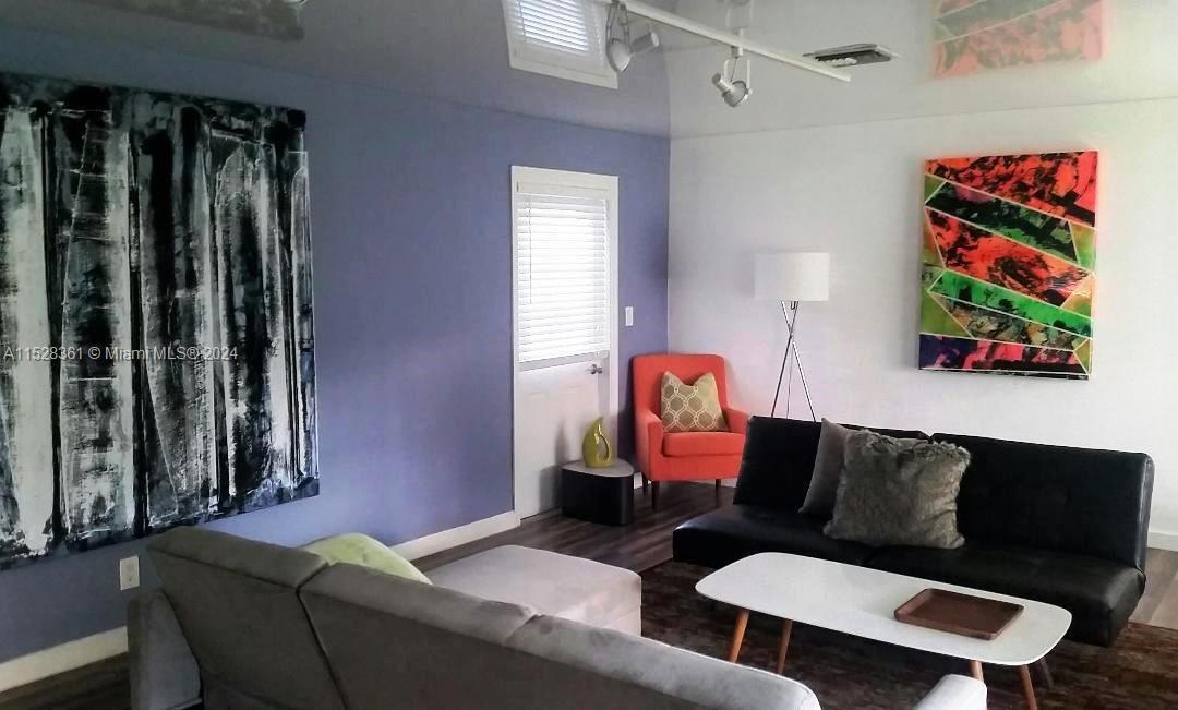2727 Jackson St Unit: 2727