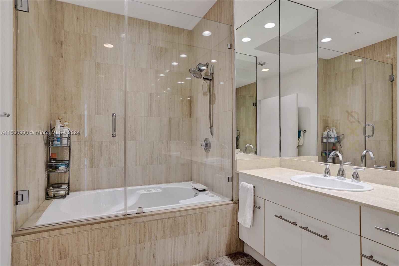 21205 NE 37th Ave Unit: 301