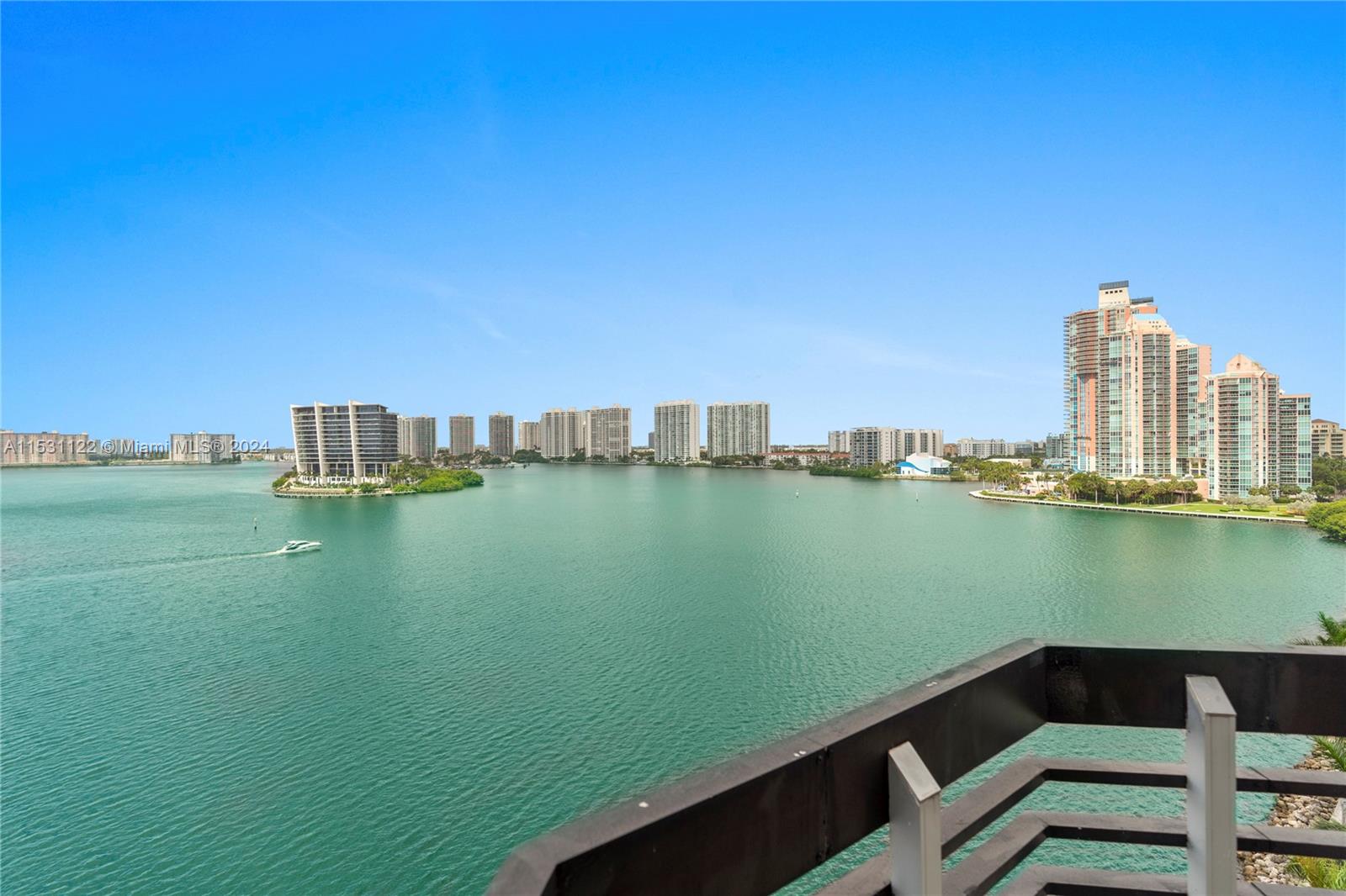 3600 Mystic Pointe Dr Unit: 1101