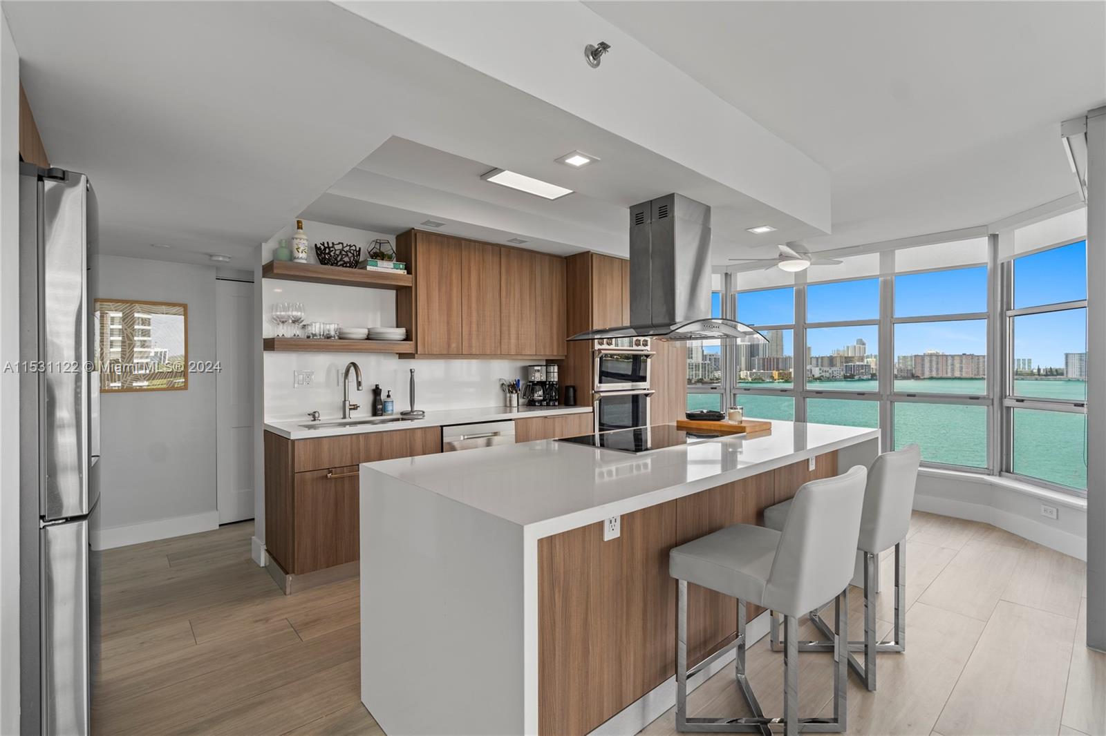 3600 Mystic Pointe Dr Unit: 1101