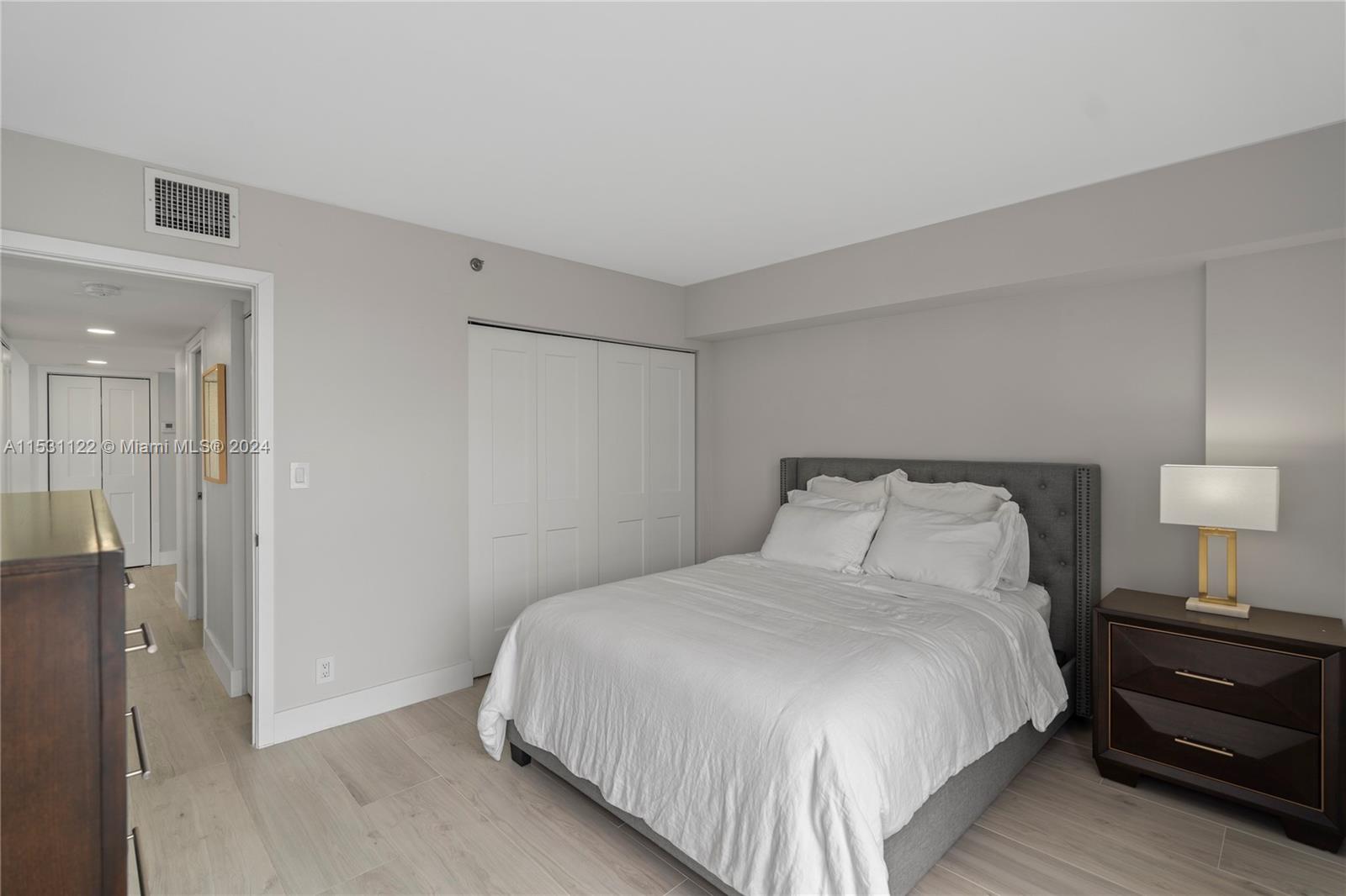 3600 Mystic Pointe Dr Unit: 1101