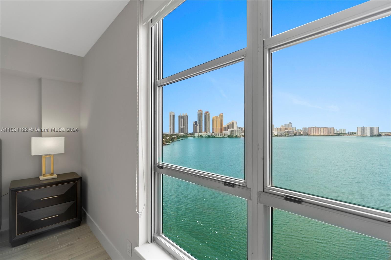 3600 Mystic Pointe Dr Unit: 1101