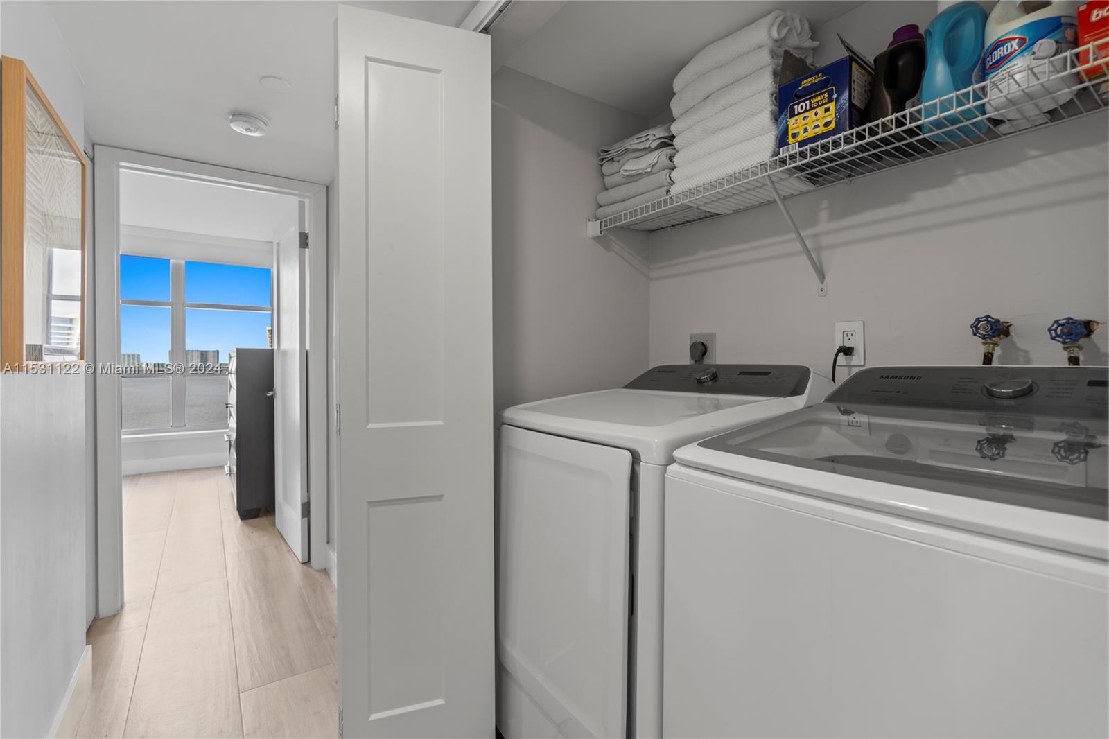 3600 Mystic Pointe Dr Unit: 1101