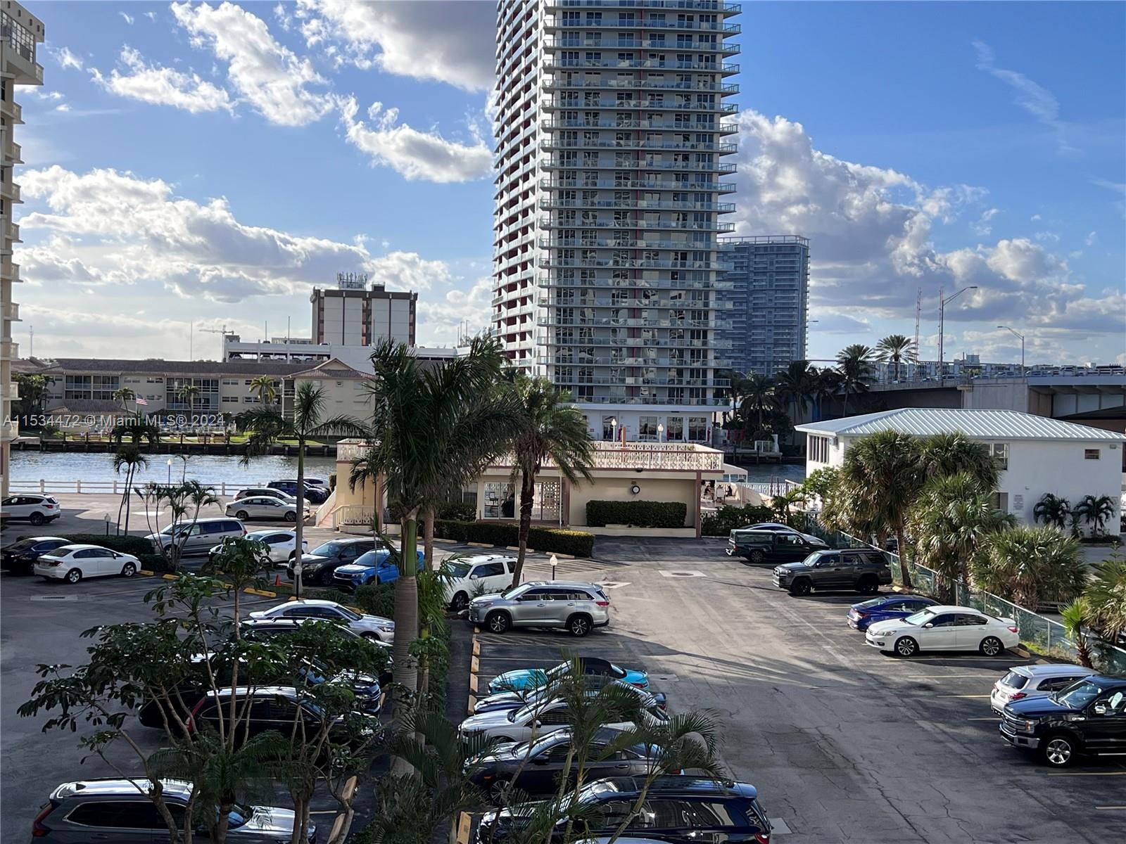 1825 S Ocean Dr # 306